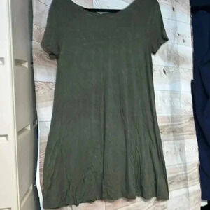 Woman’s dress size medium.